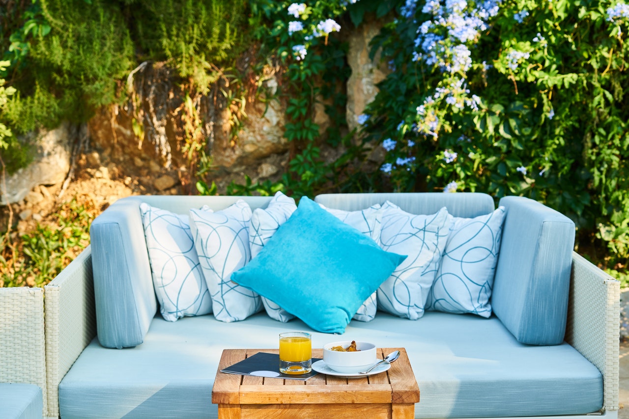 Mobili da giardino: guida all’acquisto
